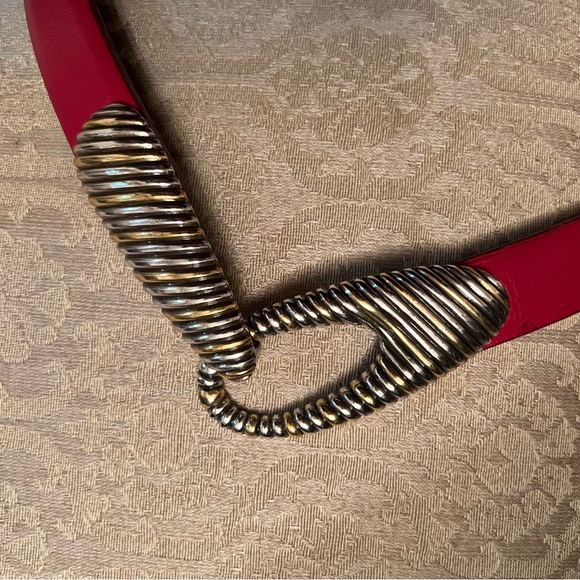 Chicos red leather belt adjustable gold & silver toned buckle - Picture 6 of 9